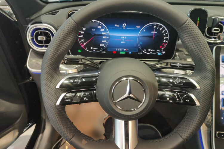 奔驰C级新能源 2025款 C 350 eL中控内饰13