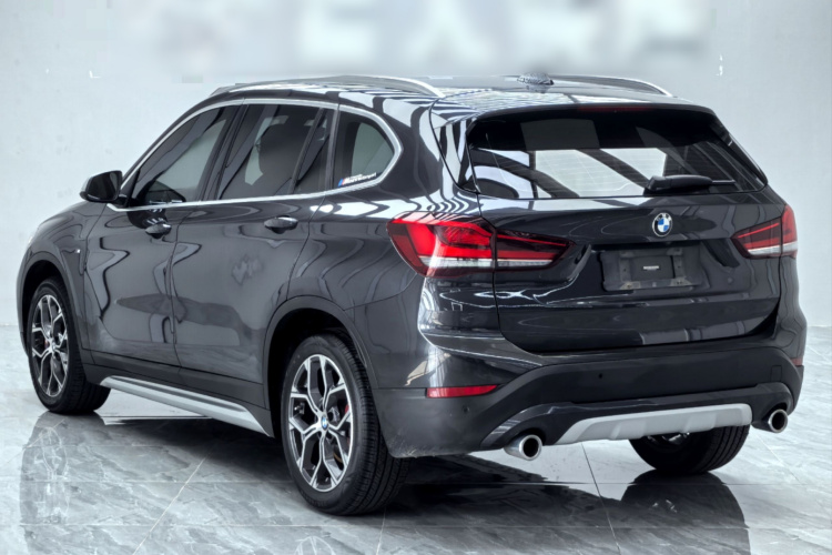 宝马X1 2021款 sDrive20Li 尊享型车身外观6007