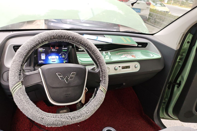 五菱汽车 宏光MINIEV 2022款 马卡龙臻享款 磷酸铁锂中控内饰7002