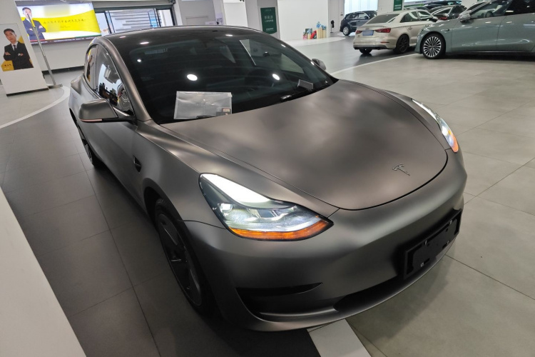 特斯拉 Model 3 2022款 后轮驱动版车身外观3