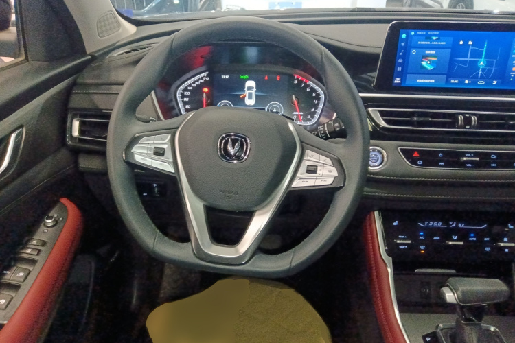 长安CS75 2022款 蓝鲸版 1.5T DCT尊贵型中控内饰13