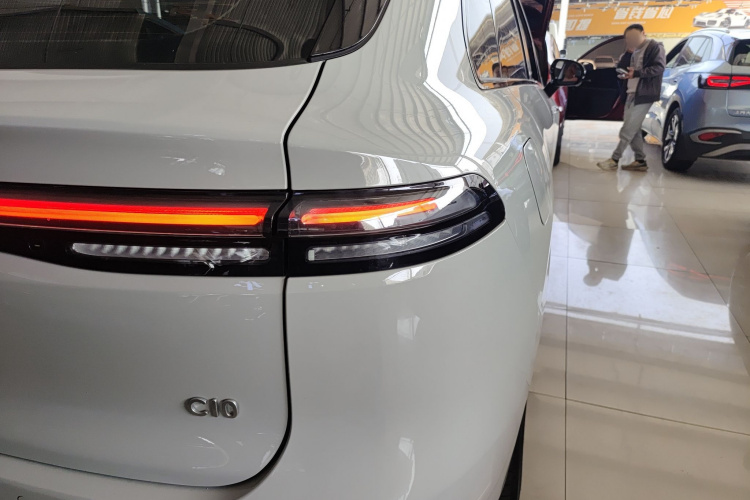 零跑汽车 零跑C10 2024款 210舒享版车身外观9