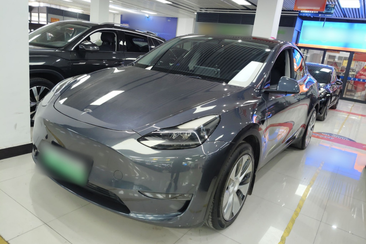 特斯拉 Model Y 2021款 标准续航后驱版车身外观1