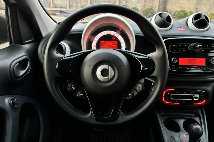smart forfour 2016款 1.0L 52千瓦灵动版局部细节13