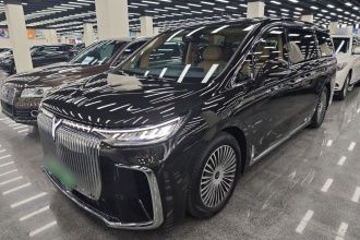 岚图汽车 岚图梦想家 2025款 PHEV 四驱旗舰鲲鹏版