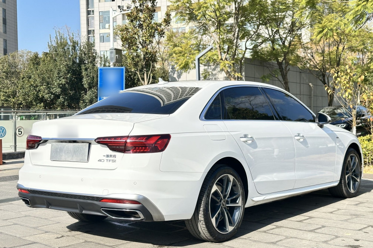 奥迪A4L 2023款 40 TFSI 时尚动感型车身外观6006