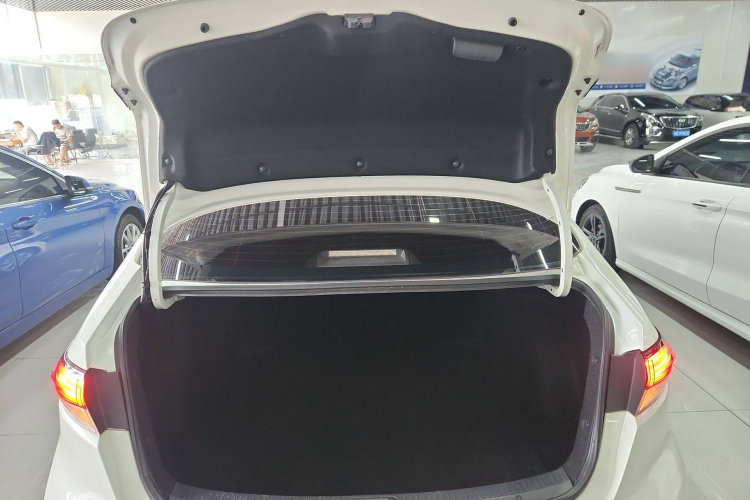 丰田 雷凌 2019款 185T CVT豪华版 国VI局部细节23