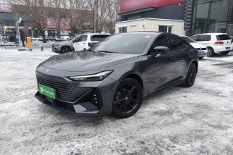 长安UNI-V 2023款 1.5T 尊贵型