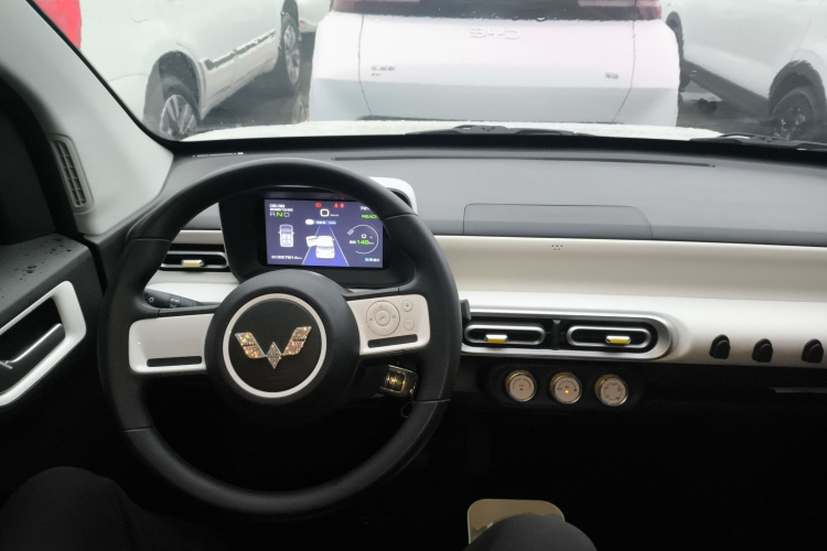 五菱汽车 宏光MINIEV 2024款 第三代 215km 青春版中控内饰12