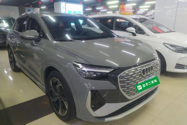 奥迪Q4 e-tron 2024款 40 e-tron 创境版车身外观3