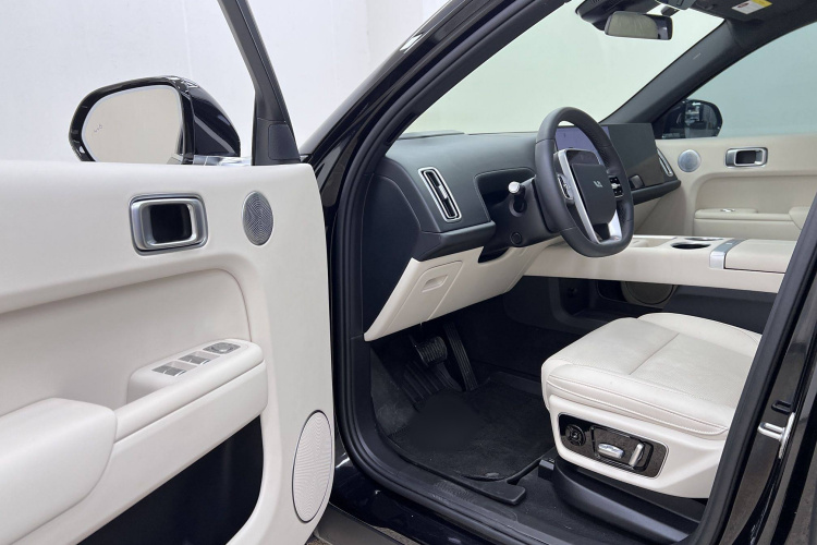 理想汽车 理想L7 2024款 MAX中控内饰7002