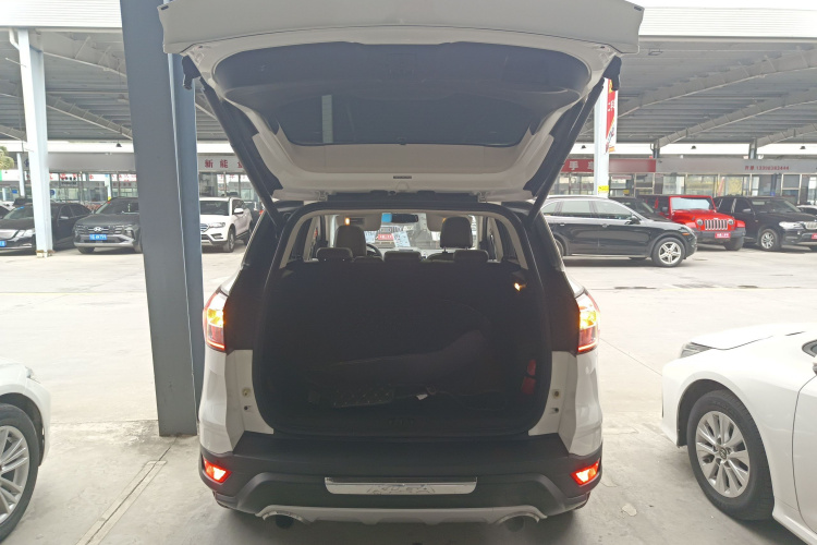 福特 翼虎 2017款 EcoBoost 180 两驱豪翼型机舱底盘23