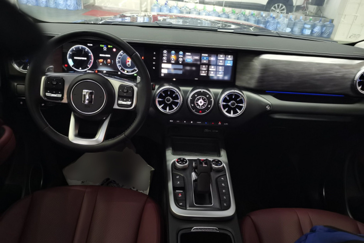 坦克300 2024款 2.0T 征服者中控内饰12