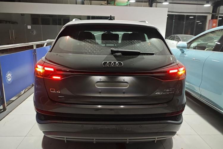 奥迪Q4 e-tron 2024款 40 e-tron 创行版车身外观6004