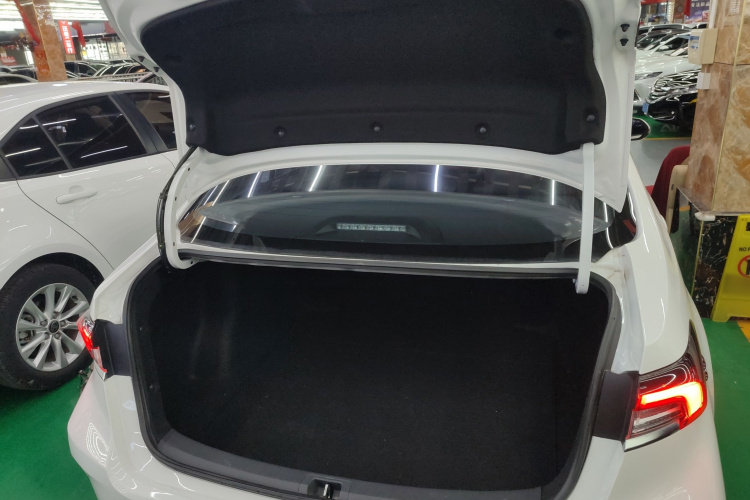 丰田 卡罗拉 2023款 1.8L 智能电混双擎 先锋版机舱底盘23