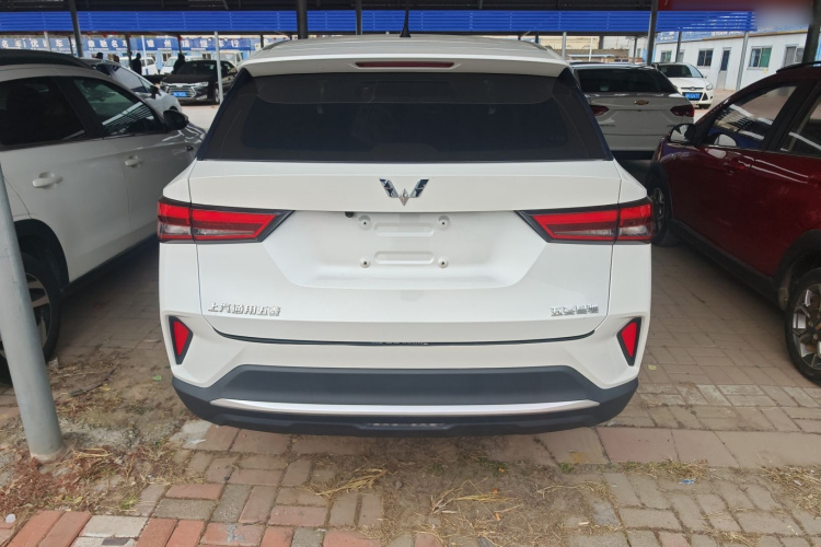 五菱汽车 五菱星驰 2022款 1.5L 手动自由型车身外观6