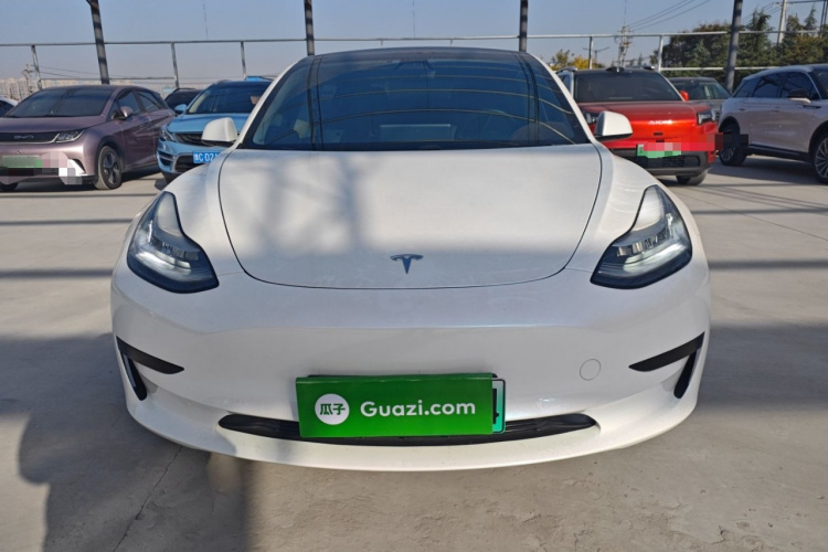 特斯拉 Model 3 2019款 标准续航后驱升级版车身外观2