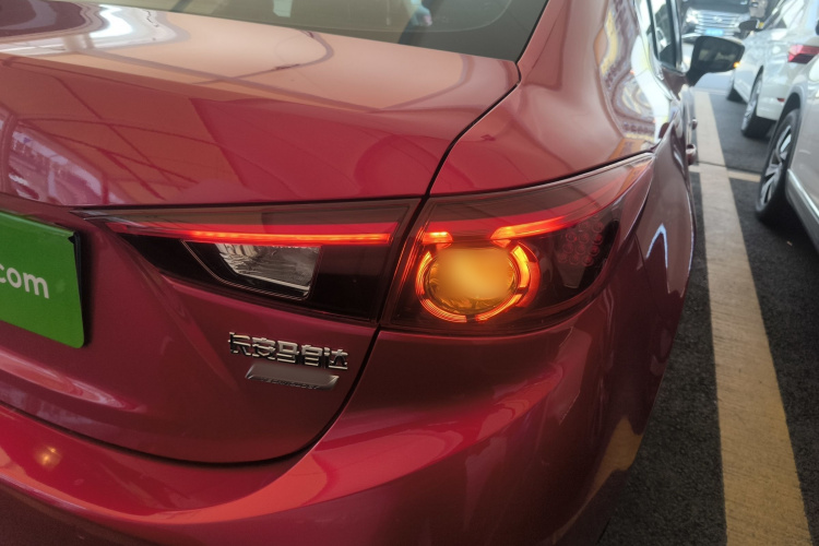 马自达3 昂克赛拉 2019款 云控版 三厢 1.5L 自动豪华型 国VI车身外观9