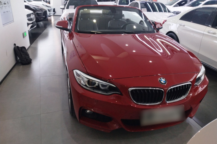 宝马2系(进口) 2015款 220i 敞篷轿跑车 M运动型车身外观2