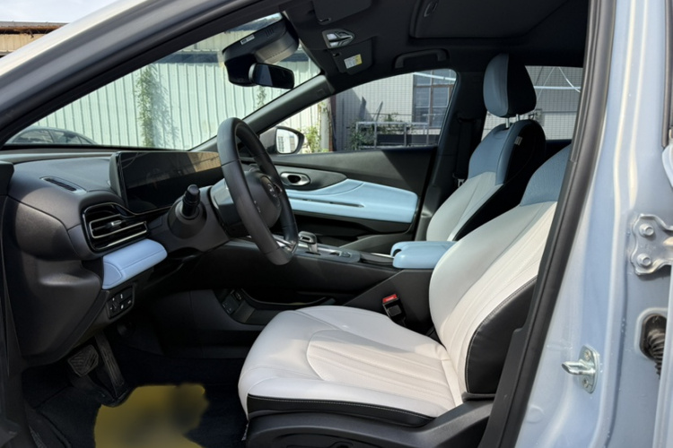 广汽传祺 2023款 影豹H 高能混动版中控内饰7001