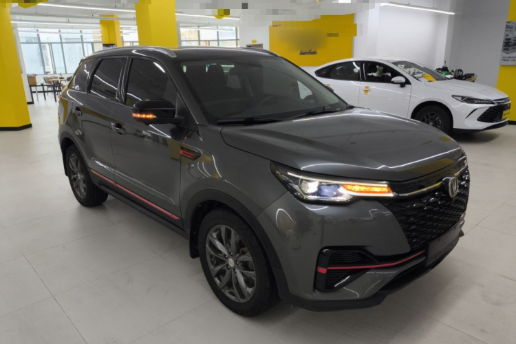 长安CS55PLUS 2021款 蓝鲸版 1.5T DCT尊贵型车身外观3