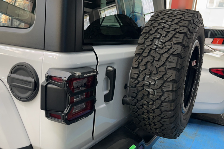 Jeep 牧马人 2024款 2.0T 撒哈拉四门版中控内饰7011