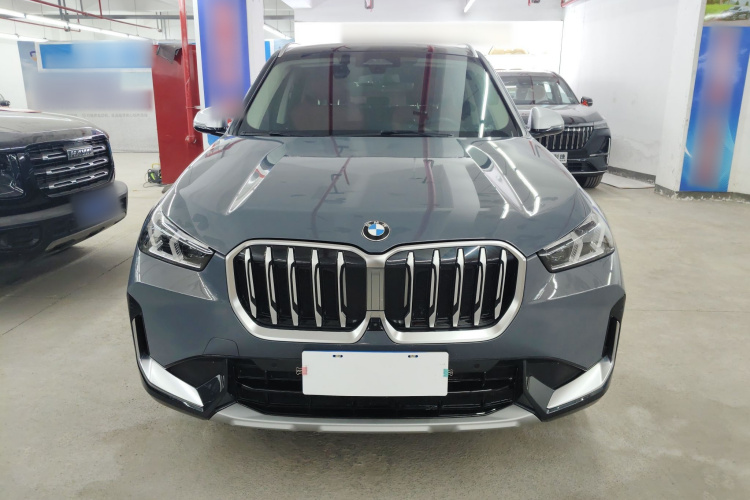 宝马X1 2023款 xDrive25Li X设计套装车身外观2