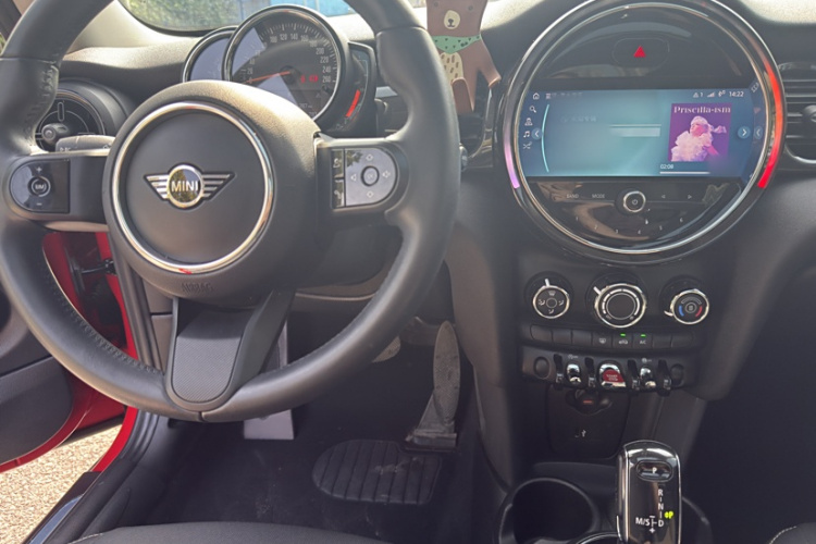 MINI 2022款 1.5T ONE局部细节16