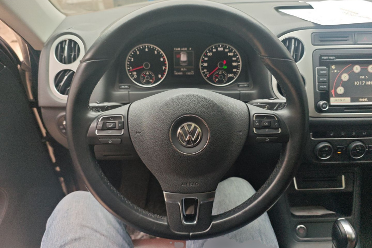 大众 途观 2015款 2.0TSI 自动四驱豪华版中控内饰13