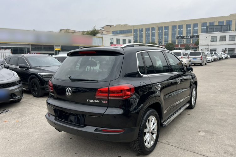 大众 途观 2015款 1.8TSI 自动两驱舒适版车身外观6005