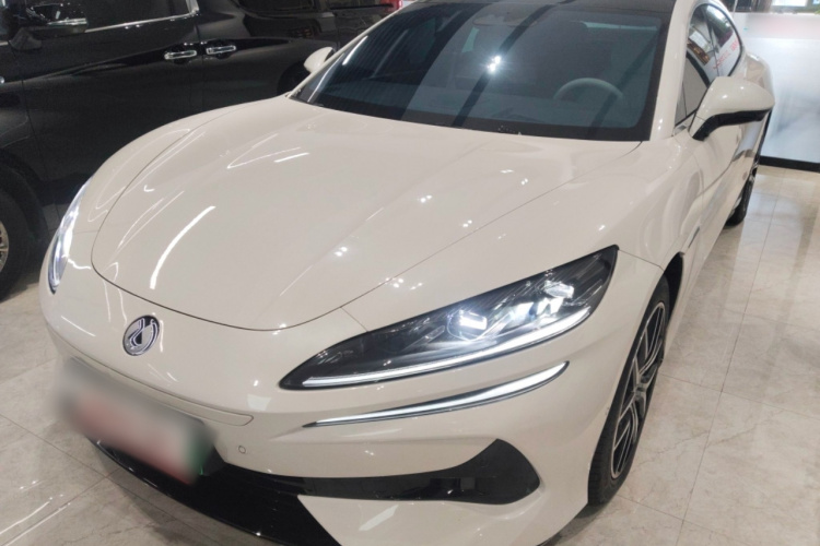 腾势Z9 2024款 1100km 四驱Max版车身外观1