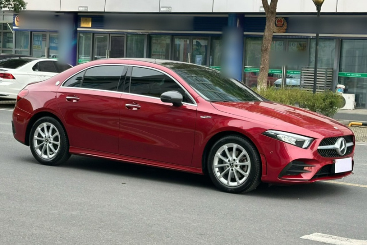 奔驰A级 2020款 改款 A 200 L 运动轿车动感型车身外观6002