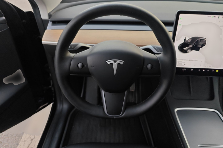 特斯拉 Model Y 2021款 标准续航后驱版中控内饰13