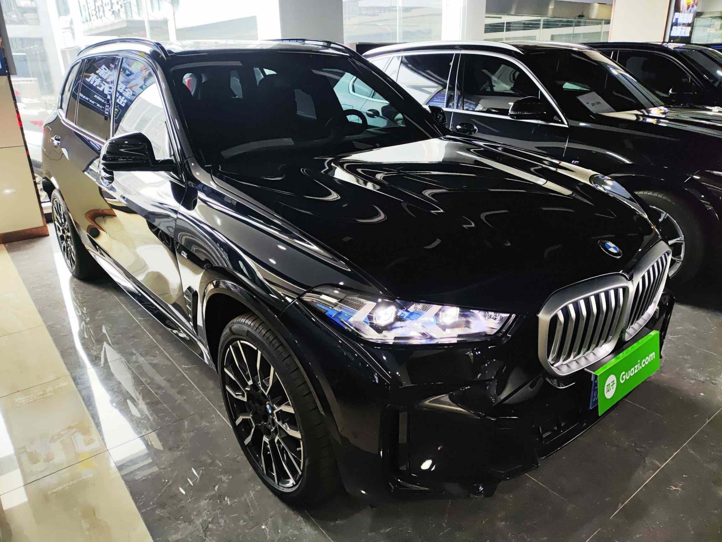 宝马X5 2023款 xDrive 40Li M运动曜夜套装(5)