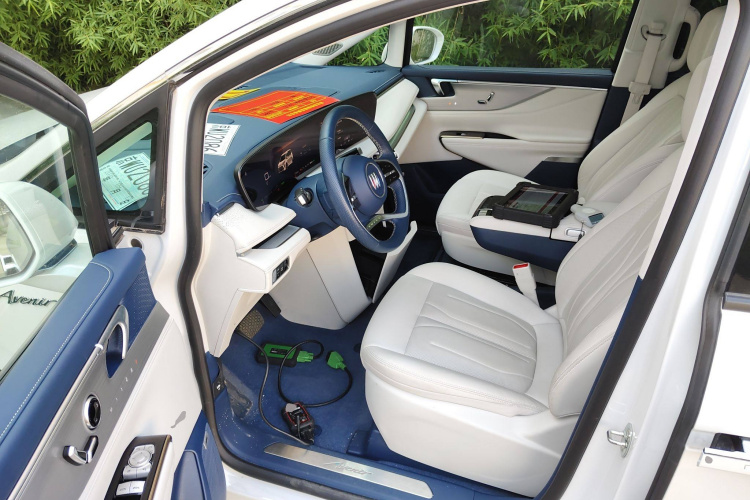 别克GL8新能源 2024款 陆尊 奢享版 6座中控内饰7003