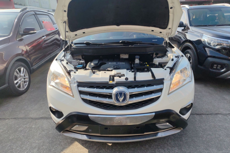 长安CS35 2014款 1.6L 自动豪华型 国IV机舱底盘24