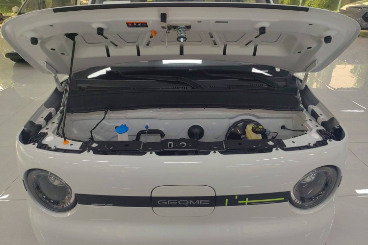 吉利汽车 熊猫 2025款 210km 元气熊局部细节24