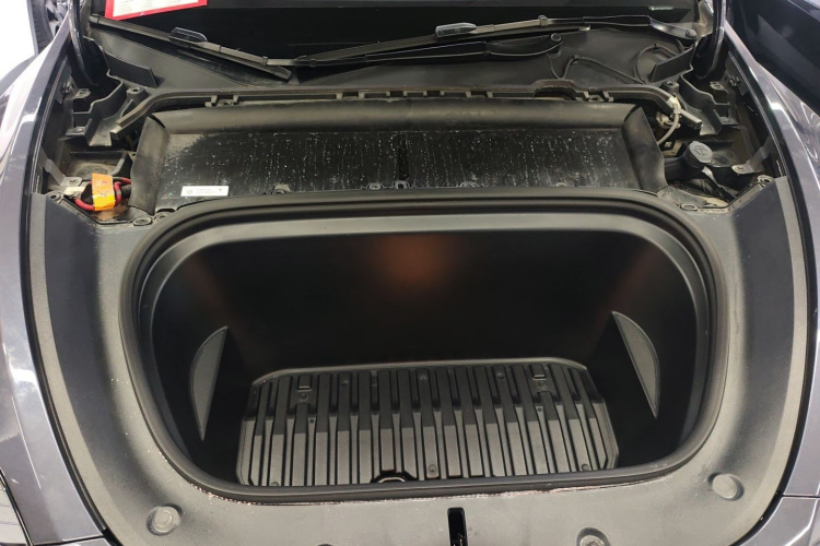 特斯拉 Model Y 2023款 长续航全轮驱动版机舱底盘24