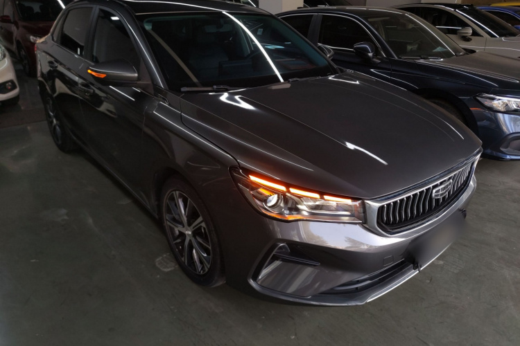 吉利汽车 帝豪 2022款 第4代 1.5L CVT尊贵型车身外观3