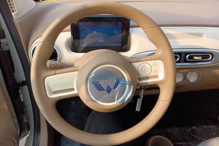 五菱汽车 宏光MINIEV 2025款 四门版 进阶款中控内饰13