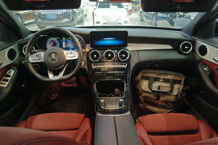 奔驰C级 2020款 C 260 运动版中控内饰12