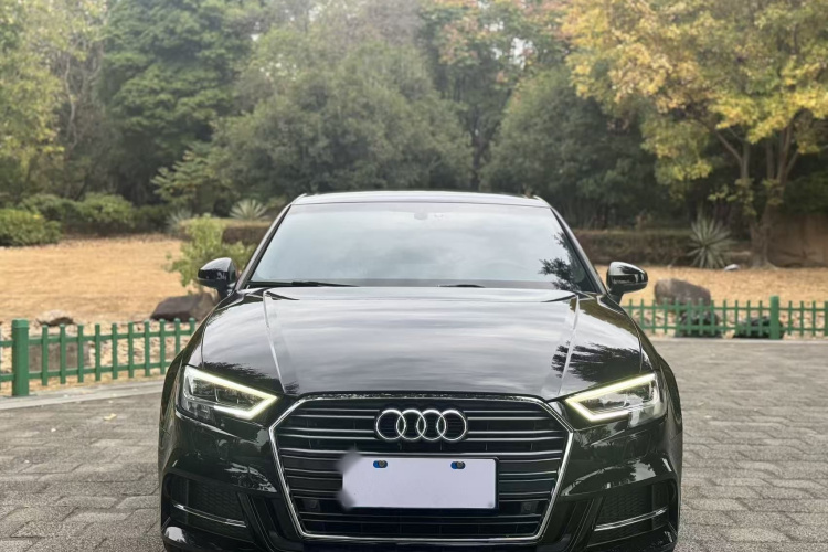 奥迪A3 2018款 30周年年型 Limousine 35 TFSI 运动型车身外观6001