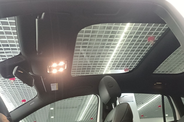 奔驰GLA 2023款 GLA 220中控内饰22