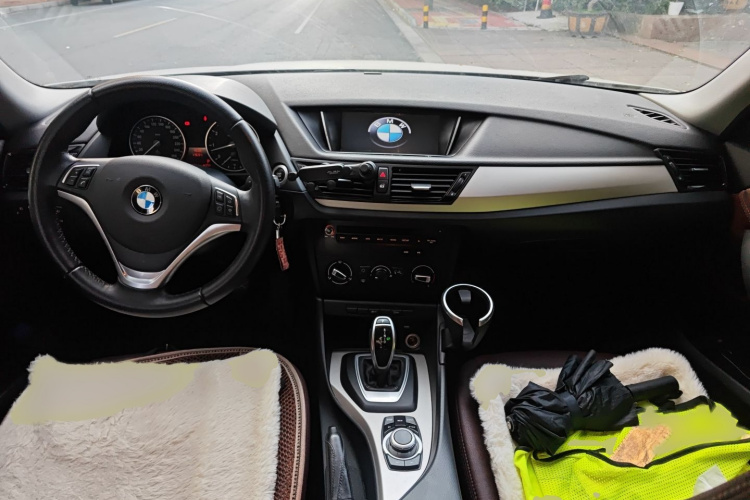 宝马X1 2014款 sDrive18i 时尚型中控内饰7002