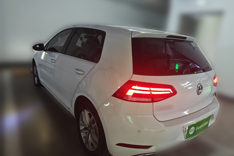 大众 高尔夫 2018款 230TSI 自动舒适型车身外观5