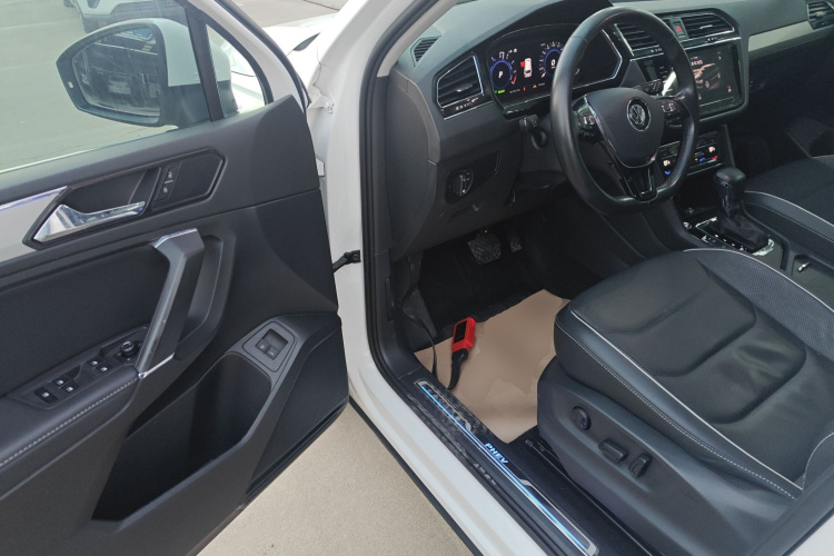 大众 途观L新能源 2020款 430PHEV 插电混动旗舰版中控内饰20