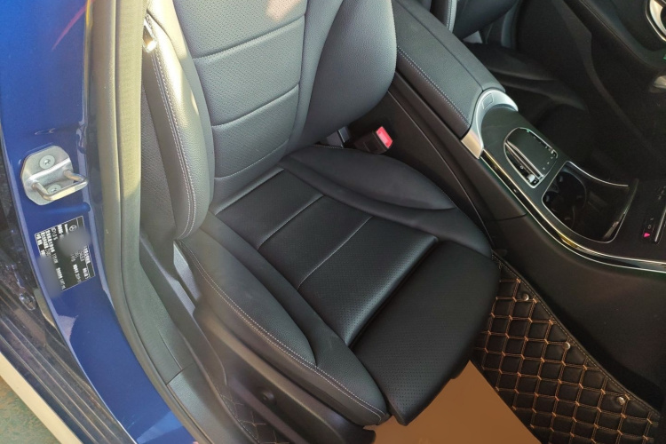 奔驰C级 2020款 C 200 L 时尚型运动版局部细节41