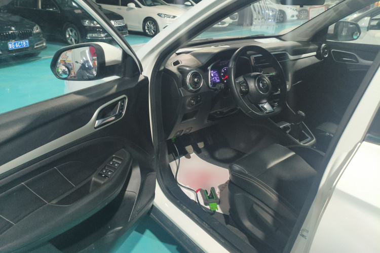 名爵ZS 2017款 1.5L 手动精英版中控内饰20