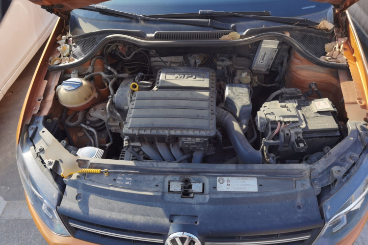 大众 2018款 1.5L Cross Polo 自动机舱底盘24