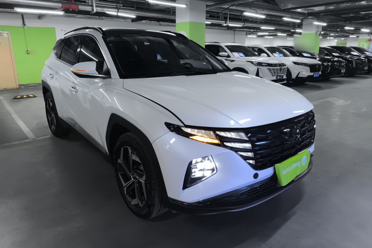 现代 2023款 途胜L 1.5T 自动两驱LUX尊贵版车身外观3
